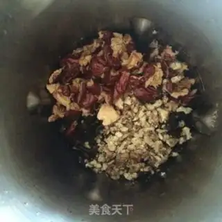 Make "Red dates, walnuts." step 4