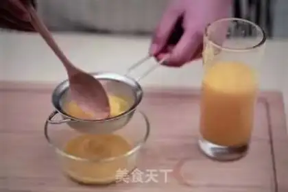 Make Orange eggs step 1