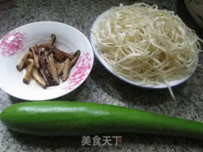 Make Soup noodle for mushrooms step 0