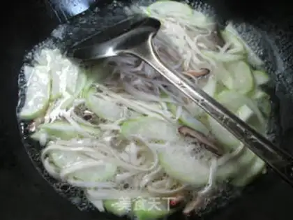 Make Soup noodle for mushrooms step 4