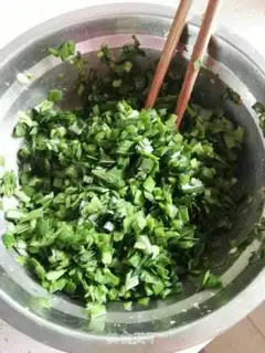 Make Three Spring Rolls step 2