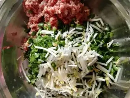 Make Three Spring Rolls step 3