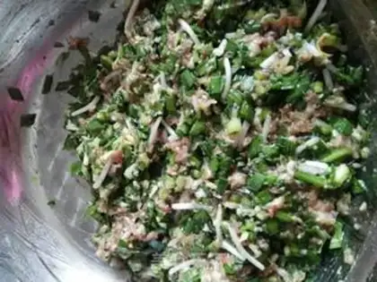 Make Three Spring Rolls step 4