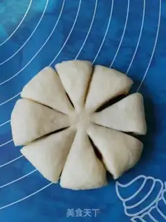 Make Four-leaf grass bread step 5