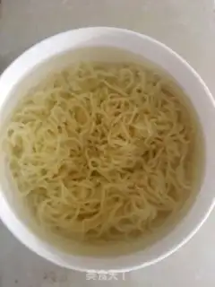 Make Eggs and noodles step 2