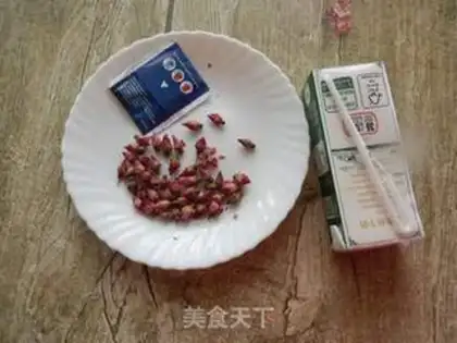 Make Rose milk tea step 0