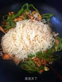 Make Eggs and noodles step 7