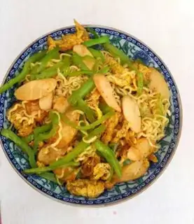 Make Eggs and noodles step 8