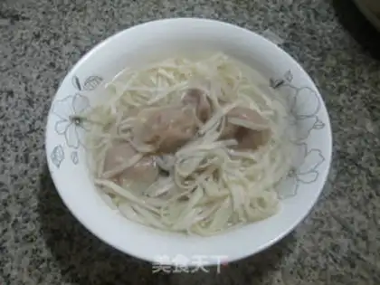 Make dumpling soup noodles step 3