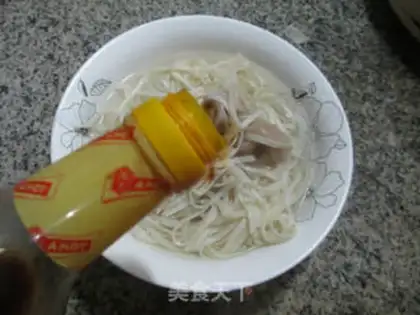Make dumpling soup noodles step 5