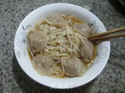 Make dumpling soup noodles step 7