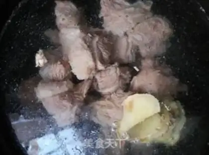 Make Monkey head mushroom steak soup step 2