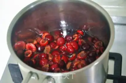 Make Cherry pie step 2