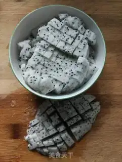 Make A thousand-storey fruit cake step 4