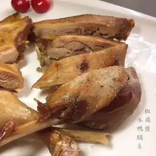 Make Pretzel water makes duck legs step 12