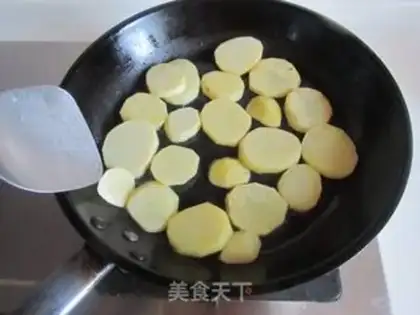 Make Soy, spicy cheese and potatoes step 2