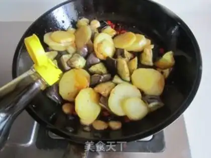 Make Soy, spicy cheese and potatoes step 9