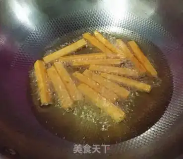 Make Blueberry sauce with red fries step 5