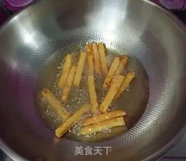 Make Blueberry sauce with red fries step 7