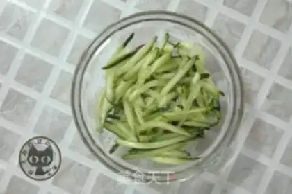 Make Chicken silk powder step 1