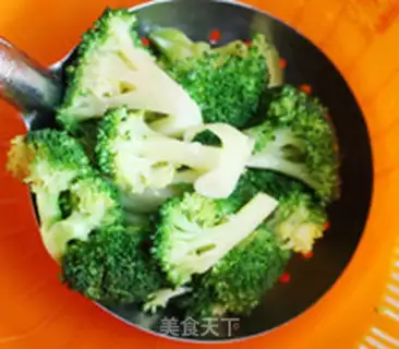 Make The orchid salad step 3