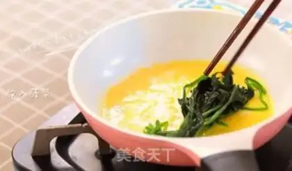 Make Pineapple thick egg fever step 2