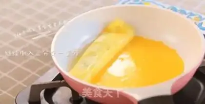 Make Pineapple thick egg fever step 4