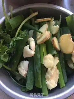 Make Sichuan boiled fish step 2