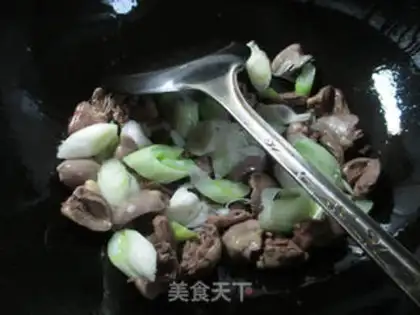 Make The onions are fried step 2