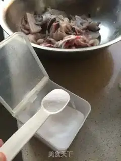 Make Sichuan boiled fish step 3
