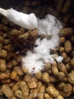 Make Salt-water peanuts step 1
