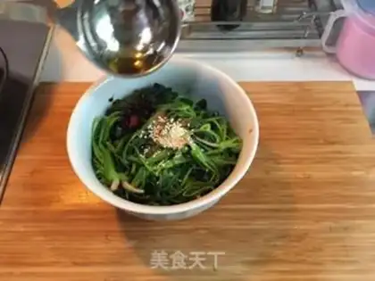 Make A cold spinach step 4