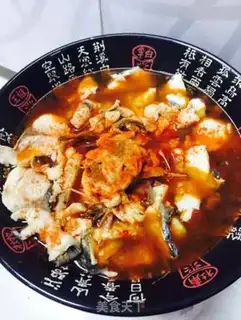 Make Sichuan boiled fish step 17