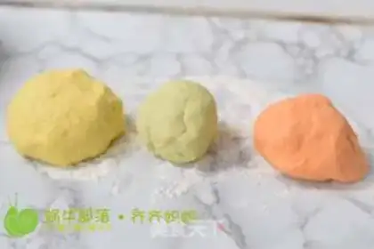 Make Colored shrimp dumplings step 3