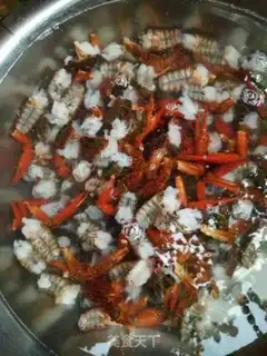 Make Spicy lobster step 0