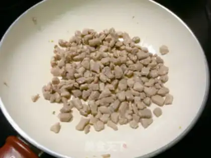 Make Corn green bean pork step 1