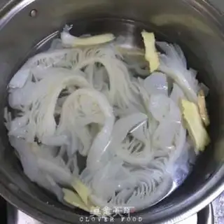 Make Spicy red leaves step 2