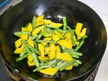 Make Peaches fried Japanese pumpkins step 2