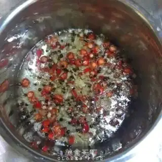 Make Spicy red leaves step 4