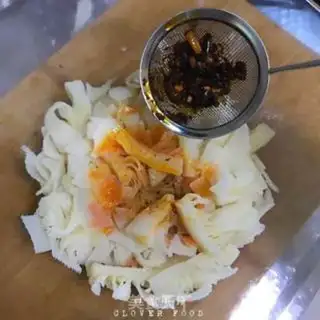 Make Spicy red leaves step 6