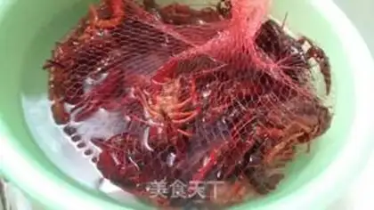 Make 13 spicy lobsters step 0