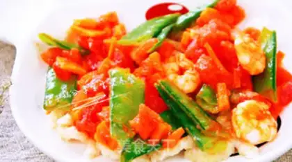 Make Tomato hands on noodles step 10