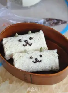 Make The rabbit mango sandwich step 5