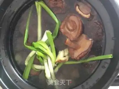 Make The soup of the pig