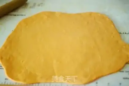 Make Carrot rolls step 1