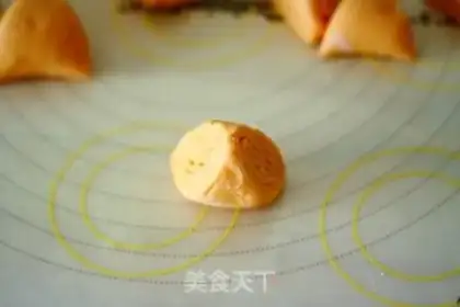 Make Carrot rolls step 4