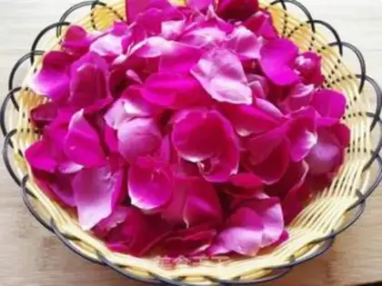 Make Flower roses and soup step 0