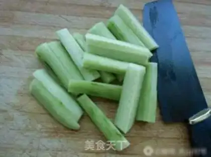 Make Cracker cucumber step 1