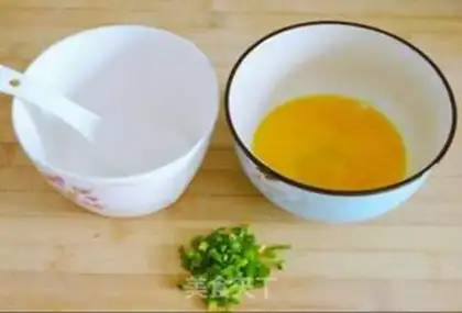 Make Nutrient egg soup step 0