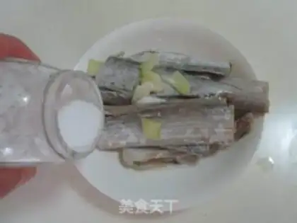 Make Dried fish step 0